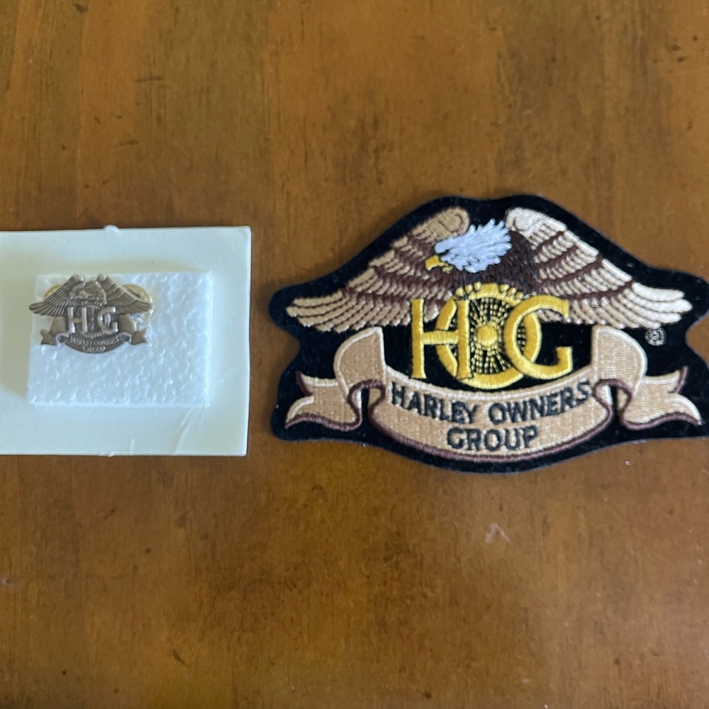 Harley-Davidson HOG Patch and Pin Set - Gold and Black
